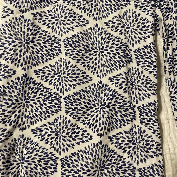 A Pea In The Pod Maternity Tops & Pants Bundle (9 items!) - Picture 10 of 11